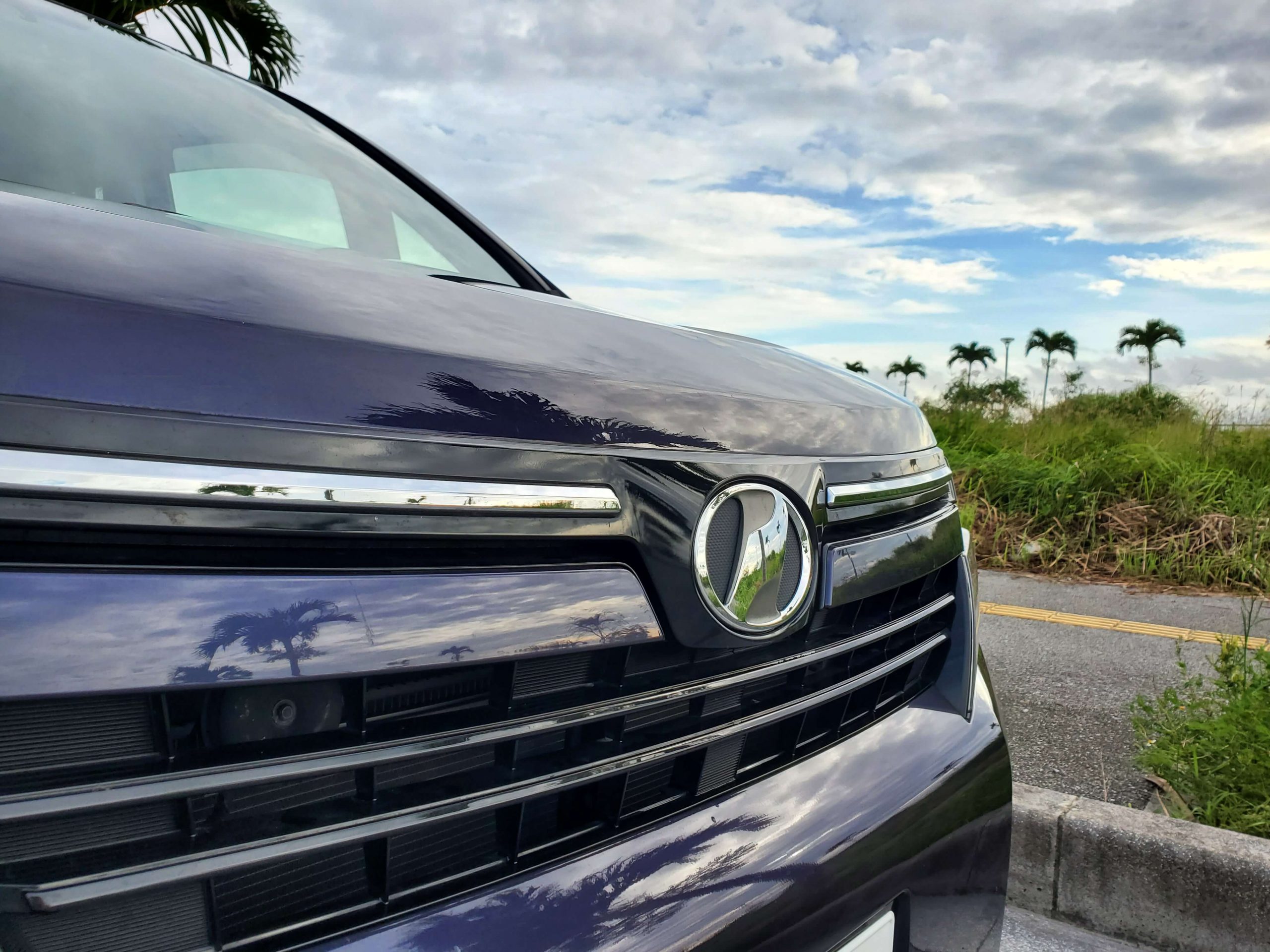 Toyota Voxy 公式 Factory Car Rental ファクトリーカーレンタル 沖縄 那覇空港 外車レンタカー